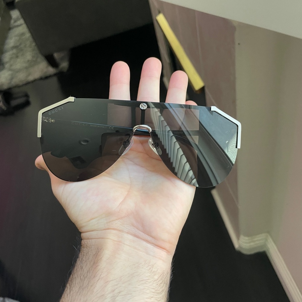 Authentic Gucci GG0584 s Black Shades